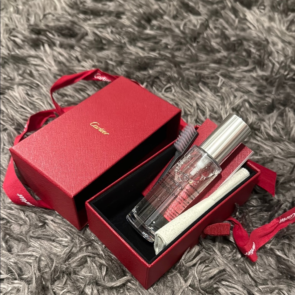 Cartier Lotion For Jewelry and Watches New